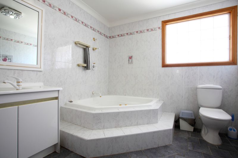Top Bathtub Installation Companies in Crownsville, MD